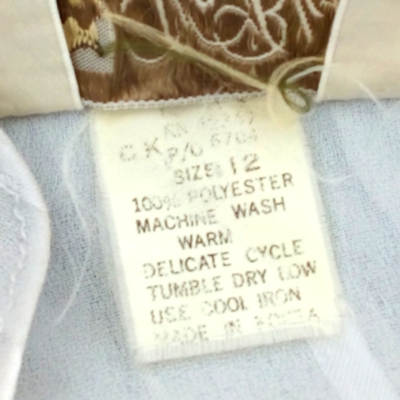 Vintage La Blouse Made in Korea Silver Ruffle Poof Top Semi Sheer Button 12 - Picture 10 of 12